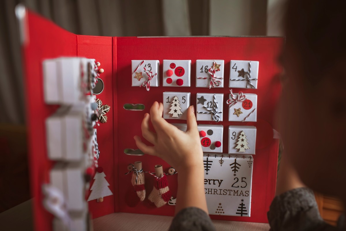 Man's Advent Calendar Proposal Couldn't Be More Fitting PairedLife